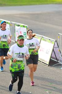 BIB: 1315
                            <button type="button" onclick="openModal(3553058)" class="btn btn-primary btn-sm float-right btn-popup" data-toggle="modal" data-target=".modal-high-quality">
                        <i class="fas fa-shopping-cart"></i> Add to Cart
                    </button>
                                            <button type="button" onclick="isThisMe(3553058, true)" class="btn btn-success btn-sm float-right btn-popup btn-isme hidden" data-toggle="tooltip" data-placement="bottom" title="นี่คือรูปของคุณใช่ไหม คลิกที่นี่เพื่อเอาเข้าอัลบั้ม">
                        <i class="fas fa-plus"></i> Add to album
                    </button>
                    <button type="button" onclick="isThisMe(3553058, false)" class="btn btn-warning btn-sm float-right btn-popup btn-isnotme hidden">
                        <i class="fas fa-ban"></i> Remove from album
                    </button>